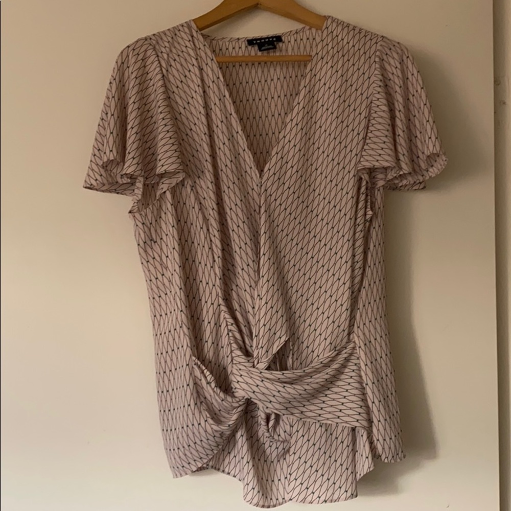 Wrap front size XL shirt by Trouve